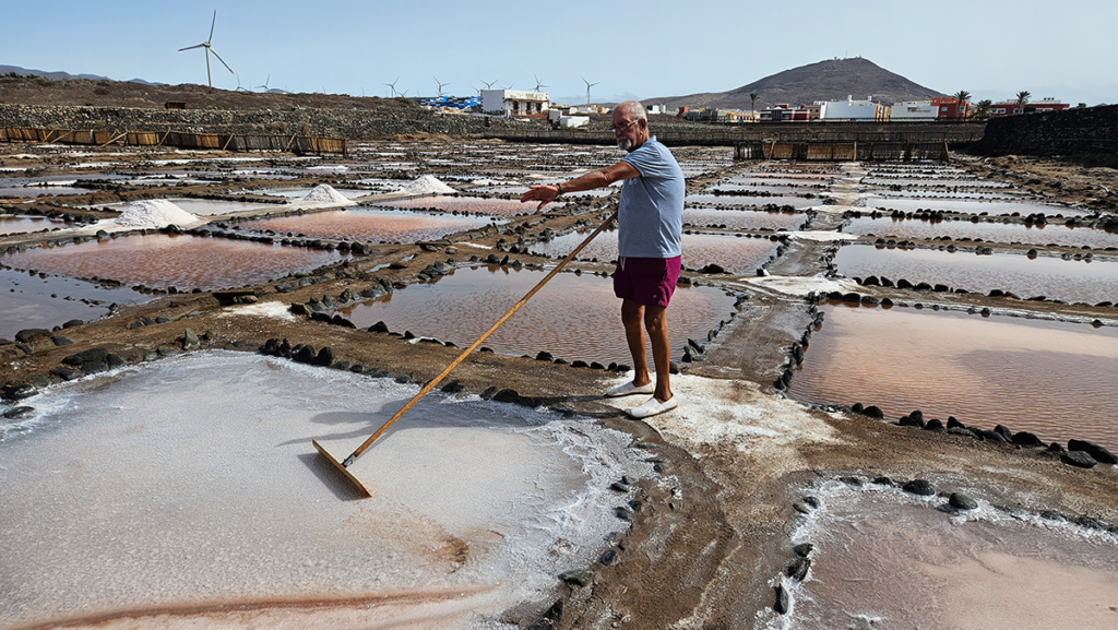 Urlaub Gran Canaria, saline mit Mann